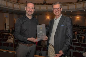 Ehrenkünstler erhalten künftig eine Stele - 