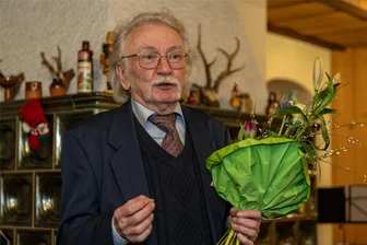 Ehrung für Frieder Spitzner in Falkenstein: Warum aus dem Verein wohl ein Freundeskreis wird - Frieder Spitzner ist Donnerstagabend im Alten Spital in Falkenstein geehrt worden.