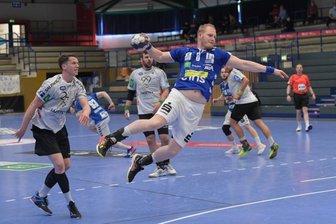 Der EHV Aue hatte den TV Emsdetten zu Gast. Am Ball: Bengt Bornhorn