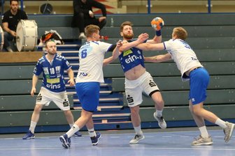 EHV Aue gewinnt Ost-Derby gegen Dessau-Roßlau - EHV Aue - DRHV 06 Erzgebirgshalle Lößnitz