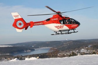 Eibenstock: Rettungshubschrauber landet auf dem Adlerfelsen -