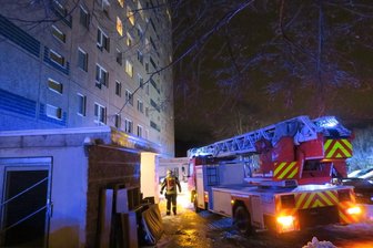 Eichert: Feuerwehr rückt zu Kellerbrand in Elfgeschosser aus -