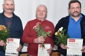 Eichigt ehrt drei Engagierte - Frank Zineker, Reiner Voit und Pierre Schröder (von links) wurden in Eichigt ausgezeichnet. 