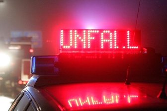 Eichigt: VW kracht gegen Baum -