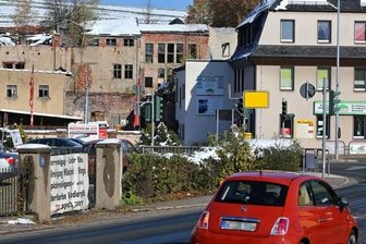 Eigentümer meldet Ansprüche auf alte Oberlungwitzer Färberei - Wer aus Bernsdorf kommt, sieht von Oberlungwitz als allererstes dieses Bild: die alte Färberei an der Hirschbrücke.