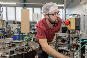Eigentümerwechsel in Traditionsfirma - Rico Schlegel arbeitet bereits seit 21 Jahren in der mittelständischen Firma. Der Wechsel an der Unternehmensspitze sei bereits positiv spürbar.