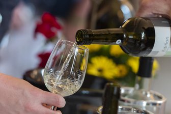 Ein Abend mit Geschichten und Wein in der Lichtensteiner Bibliothek - 
