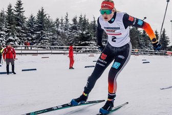 Ein Ass in der Loipe: Dieses Talent aus dem Erzgebirge peilt die Weltspitze an - Charlotte Böhme gibt in der Loipe immer Vollgas. Die 19-Jährige hat den Ehrgeiz gepachtet und steckt niemals auf. Ihr vorläufiges Karriereziel hat die Carlsfelderin erreicht. Aber sie will mehr.