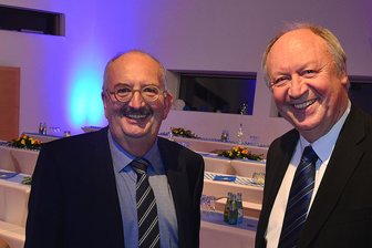 Ein Bayer ist jetzt Botschafter der Hochschule Mittweida - Hochschul-Rektor Ludwig Hilmer (l.) und Hans-Peter Niedermeier.