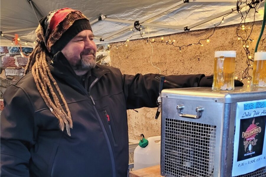 Ein Biobrotbäcker teilt seine Liebe zum Gerstensaft - Bier und Brötchen sind kein großer Unterschied, findet Biobrotbäcker Michael Eichler. Für erstere brauche es nur mehr Wasser. 