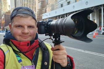 Ein Erzgebirger beim New-York-Marathon: Wetten, dass er der Erste im Ziel ist? - Schussbereit. An diesem Wochenende fotografiert Georg Dostmann beim New-York-Marathon.