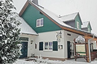 Ein Euro pro Gast: Wirt kassiert Pauschale - Andere Häuser regulieren die Kosten allein über die Karte, heben also die Preise für das einzelne Gericht an. Dem Kunden erschließe sich so aber gar nicht, wo das Problem liegt, finden die "Göpelgeister".