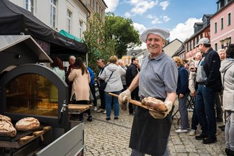 Ein Fest für alle Sinne: So lief der 20. Hutzentag in Treuen - 