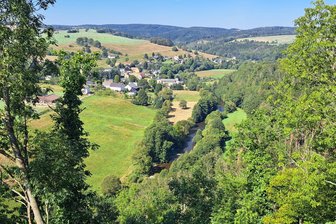 Ein Fest für das Miteinander: Kunnersdorf feiert 680-jähriges Bestehen - Blick vom Kunnerstein auf Kunnersdorf, wo am 12. Oktober das 680-jährige Bestehen gefeiert wird.