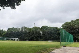 Ein Fußballplatz wird zum Politikum: TSV Germania Chemnitz muss Gelände für Athletic Sonnenberg räumen - Die Mitglieder des TSV Germania Chemnitz haben nach eigenen Angaben allein im letzten halben Jahr mehr als 1300 Arbeitsstunden in die Anlage an der Markersdorfer Straße gesteckt.