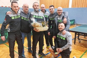 Ein Heimsieg und ein Präsentkorb als Geschenk für den Routinier -