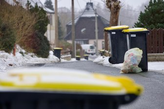 Ein Jahr gelbe Tonne statt gelber Sack: Vogtländer diskutieren die „Test-Tonne“ - Vielerorts ist die gelbe Tonne bereits Standard - im Vogtlandkreis allerdings noch nicht flächendeckend.