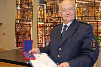 Ein Kamerad macht Schluss: Zwickaus Feuwehrchef Heinrich Günnel geht in den Ruhestand - Heinrich Günnel geht in den Ruhestand. Am Freitag wurde er offiziell verabschiedet - und sein Wirken gewürdigt.
