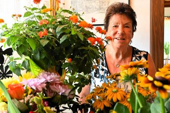 Ein Leben für die Göltzschtalbrücke: Christa Trommer feiert 80. Geburtstag - und kämpft weiter - Ein Blumenmeer zum Doppel-Jubiläum.