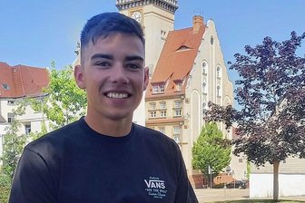 Ein Leubnitzer hilft, Demokratie zu verstehen - Tamino Weigl baut gerade sein Abi am Werdauer Gymnasium.