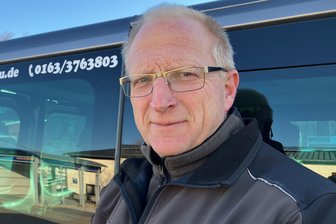 „Ein Maurer setzt nicht einfach Stein auf Stein“: Meister aus dem Vogtland will junge Leute für Bauberuf begeistern - Tobias Tröger, Maurermeister und Dozent aus Hammerbrücke, wird am Samstag ab 10 Uhr in der Handwerkskammer Plauen für das Erlernen des Maurerberufes werben.