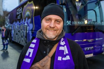 „Ein Mittelfeldplatz ist noch drin“: Das schreiben Fans von Erzgebirge Aue auf den Wunschzettel - Erlöst: Alexander Reh aus Pöhla freut sich über den Sieg der Veilchen: „Der war heute Pflicht.“