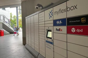 Ein Monat myflexbox: So funktioniert die neue Paketstation in Freiberg - Seit 28. Juni steht die neue Paketstation von myflexbox am Bebelplatz in Freiberg.