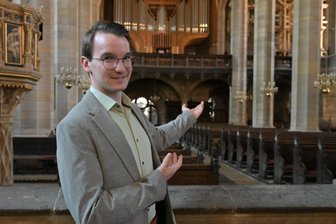 Ein Orgelkonzert der besonderen Art: Wie Zwickau den fünften Christopher Street Day zelebriert - Der Zwickauer Kantor Karl Jospeh Eckel lädt am Samstag zum Orgelkonzert im Dom St. Marien.