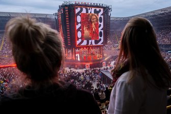Ein Phänomen in 360 Grad: Wie echt war der Tourauftakt von Helene Fischer in Dresden? - Ja, sie kann: Helene Fischer beim Tourauftakt in Dresden.