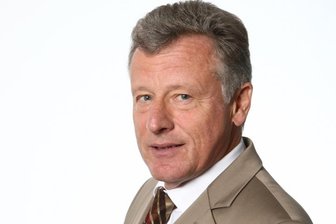 Ein Reich wankt -