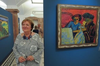 Ein Saal allein für Schmidt-Rottluff - Kuratorin Beate Ritter gestaltete den Raum, in dem jetzt Karl-Schmidt-Rottluff-Werke zu sehen sind. Der Saal wurde am Samstag anlässlich des Sommerfestes der Kunstsammlungen eröffnet. Zu den Ausstellungsstücken gehört das Gemälde "Besuch" aus dem Jahr 1910.