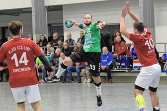 "Ein Sieg der Geschlossenheit" - Mit neun Treffern war Tommy Löbner wieder einmal der erfolgreichste Werfer in den Reihen des Zwönitzer HSV.