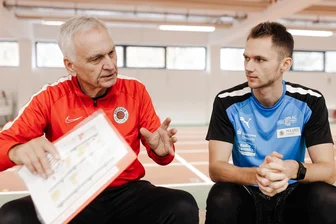 Ein Sprung ins kalte Wasser: Chemnitzer 400-Meter-Läufer will mit neuem Trainer noch einmal durchstarten - Marvin Schlegel trainiert seit fünf Wochen bei Dietmar Jarosch in Dresden, da gibt es noch Abstimmungsbedarf.