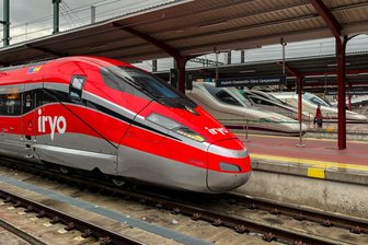 Ein Ticket für die ganze Fahrt – EU will einfache Zugreisen - Von Spaniens Hauptstadt Madrid aus fahren Hochgeschwindigkeitszüge bis nach Südfrankreich. (Symbolbild)