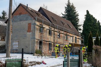 Ein Toter nach Brand in Roßwein - Neue Erkenntnisse liegen vor - In diesem Wohnhaus im Roßweiner Ortsteil Seifersdorf ereignete sich am Montagmittag das Unglück.