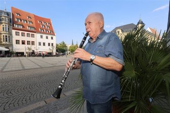 Ein Vogtländer im Dienst der Musik: Der Elsterberger Frank Klüger wird 80 Jahre - Seit einiger Zeit nun schon wohnt Klarinettist Frank Klüger in Zwickau. Seiner Heimatstadt Elsterberg ist er trotzdem verbunden geblieben.