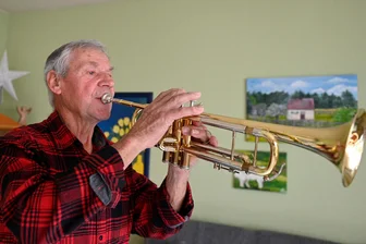 Ein Vogtländer und seine Trompete: eine Langzeitliebe - Reiner Leonhardt ist ein Trompeter mit Leib und Seele - und das seit 65 Jahren.