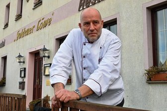 Ein Wirt aus Burgstädt in unwirtlichen Zeiten - Führt seit 27 Jahren das Landhotel "Goldener Löwe" in Burgstädt unweit von Chemnitz: Ullrich Schleußner.