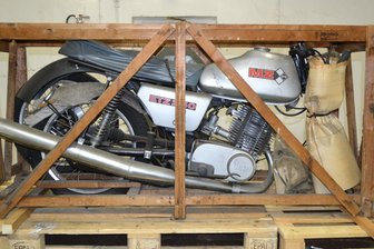 Einblick in Handelswelt der DDR: Fünf Tipps für die Woche in Mittelsachsen - Um Motorräder wie diese unmontierte MZ ETZ 250 dreht sich der Vortrag am Mittwoch im Augustuskeller.