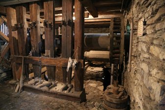 Einblicke in sonst Verborgenes: Das ist zum Tag des offenen Denkmals im Raum Stollberg los - Das Stampfwerk der Knochenstampfe Zwönitz zermahlte Tierknochen zu Dünger.