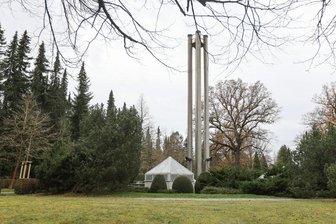 Einblicke ins Chemnitzer Krematorium: Bis zu 26 Tote pro Tag werden hier verbrannt - Wie läuft eine Einäscherung ab? Einblicke ins Krematorium gibt es am Totensonntag.