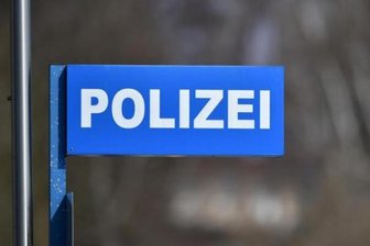 Einbrecher durchsuchen Räume auf Miniwelt-Gelände -