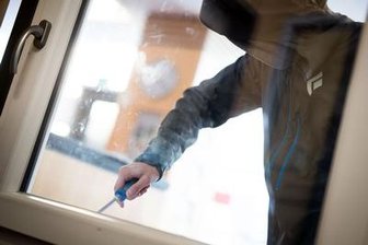 Einbrecher schlagen erneut zu - 