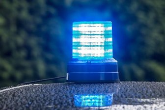 Einbrecher stehlen Gold-Attrappen aus Bank - Attrappen statt echtem Gold haben Einbrecher aus einer Bankfiliale im Plauener Stadtzentrum mitgehen lassen.
