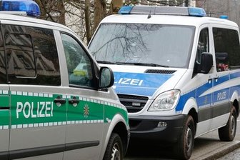 Einbrecher suchen Firmengebäude und Einkaufsmarkt heim -