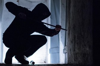 Einbruch im Erzgebirge: Täter suchen Ferienhaus heim - Nach einem Einbruch in ein Ferienhaus in Sehma ermittelt die Polizei.