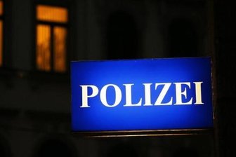 Einbruch in Gersdorf: Drei Langwaffen gestohlen - Unbekannte haben zwischen Sonntagnachmittag und Montagvormittag drei Langwaffen aus dem Keller eines Mehrfamilienhauses in Gersdorf gestohlen.