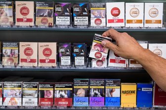 Einbruch in Getränkemarkt in Kirchberg: Diebe scharf auf Zigaretten - Aus Getränkemarkt in Kirchberg gestohlen: Zigaretten im Wert von 1000 Euro.