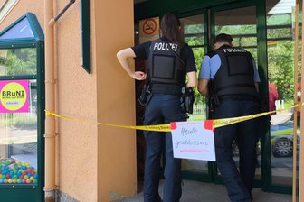Einbruch in Plauener Bring- und Nimm-Laden: Polizei ermittelt zwei Tatverdächtige - Nach dem Einbruch konnte die Polizei rasch zwei Tatverdächtige ermitteln.