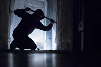 Einbruch in Plauener Kemmlerschule: Täter stehlen Technik - Bei dem Einbruch in der Schule - hier ein Symbolbild - entstand ein hoher Schaden.
